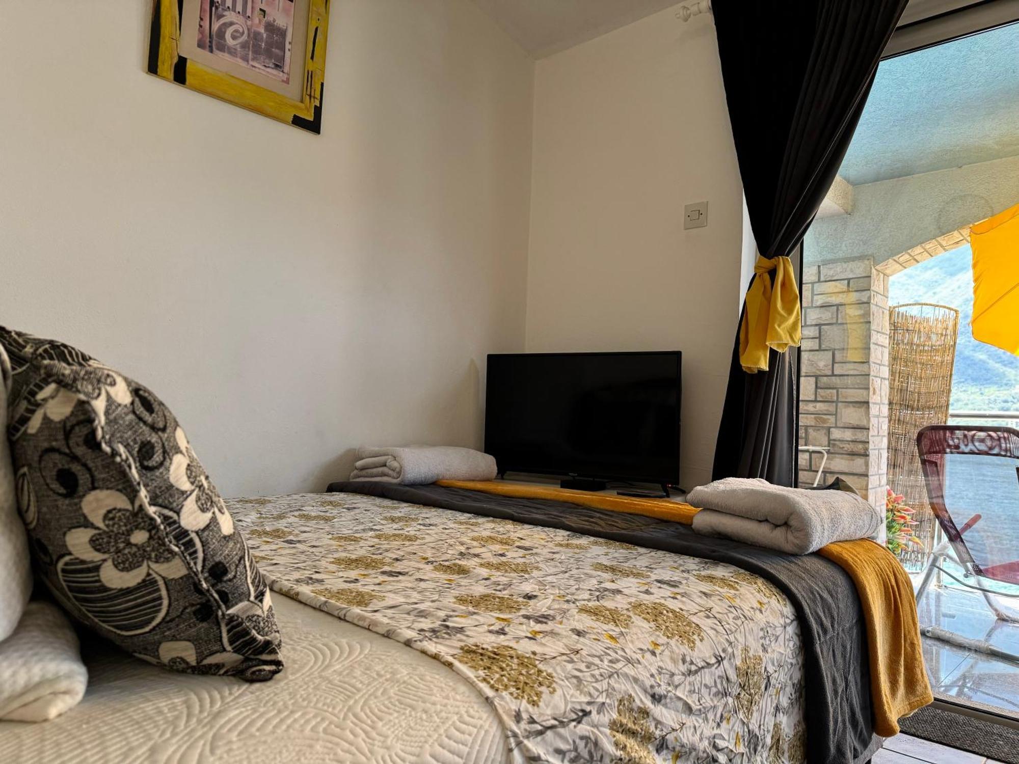 קוטור Aparthotel Maxim מראה חיצוני תמונה